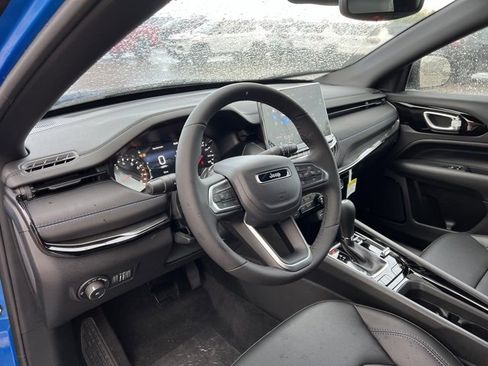 New 2026 Jeep Compass Limited image 8