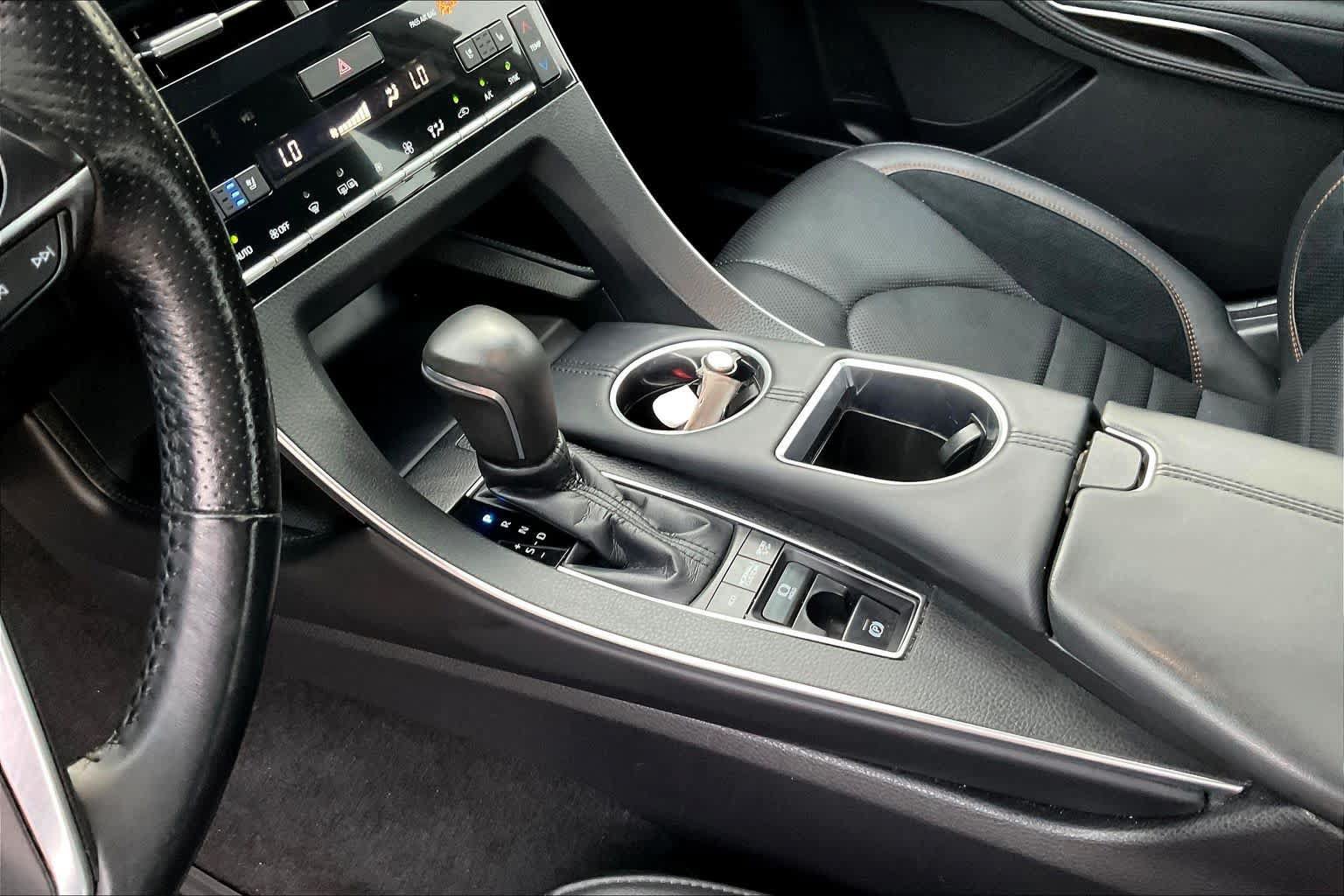 Used 2019 Toyota Avalon Touring FWD image 17