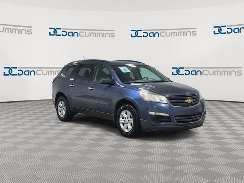 Used 2014 Chevrolet Traverse LS FWD image 3