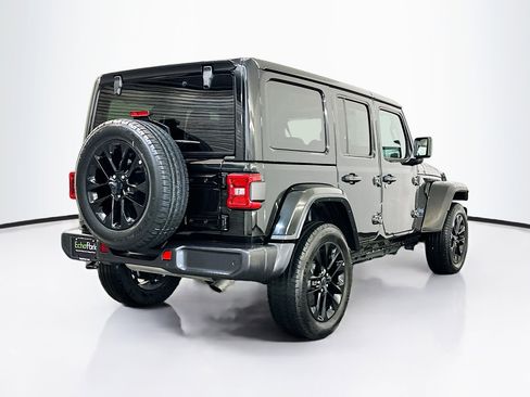 Used 2025 Jeep Wrangler Sahara w/ Safety Group image 9