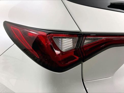 Used 2023 Acura MDX SH-AWD w/ Technology Package image 27