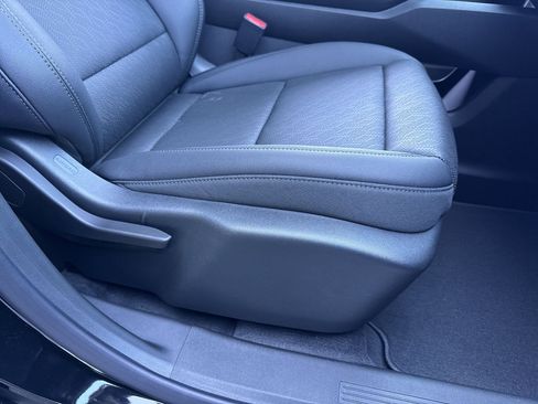 New 2026 Chevrolet Equinox LT FWD image 35