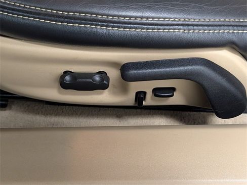 Used 2005 Chevrolet Corvette Coupe w/ Preferred Equipment Group image 18