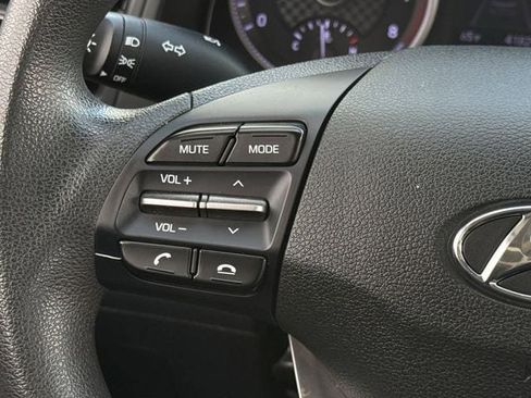 Used 2020 Hyundai Elantra SE w/ Cargo Package (C1) FWD image 13