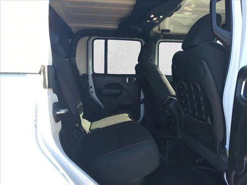 Used 2021 Jeep Gladiator Rubicon AWD/4WD image 18