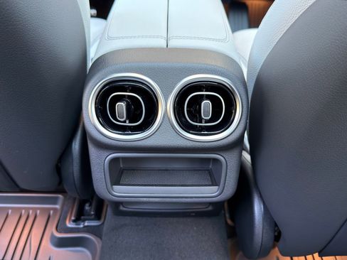 New 2026 Mercedes-Benz GLC 300 image 16