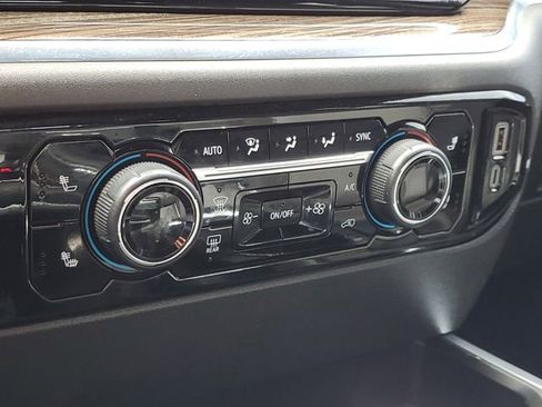 Used 2024 Chevrolet Silverado 1500 LT Trail Boss w/ Convenience Package II image 25