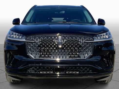 Used 2025 Lincoln Aviator Reserve w/ Jet Appearance Package image 4