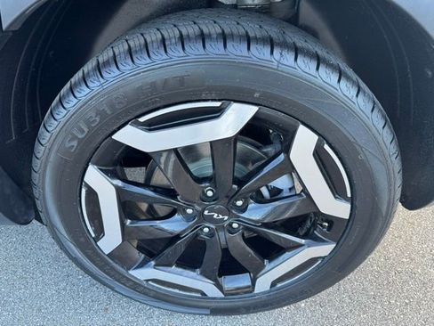 Used 2023 Kia Telluride EX w/ EX Captain's Chair Package image 29