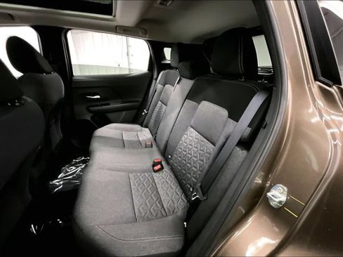 New 2026 Nissan Kicks SV w/ SV Premium Package FWD image 11
