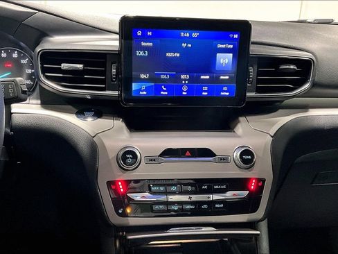 Used 2023 Ford Explorer XLT w/ Equipment Group 202A image 8