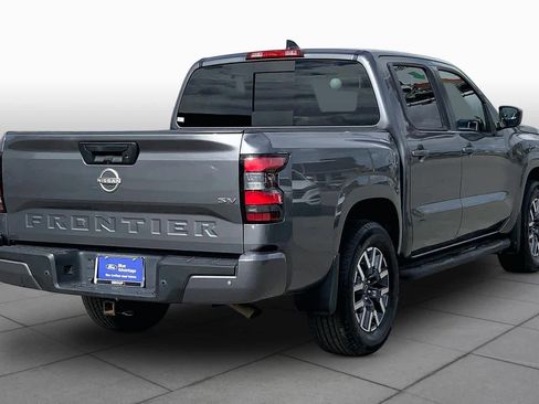 Used 2023 Nissan Frontier SV w/ SV Convenience Package RWD image 13