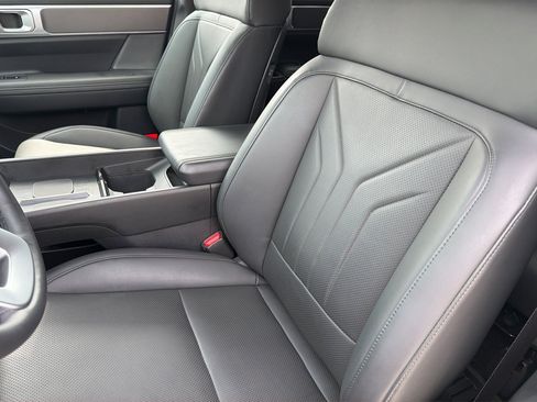 Certified 2025 Hyundai Santa Fe SEL AWD/4WD image 18