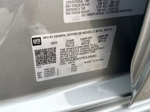 Used 2021 GMC Sierra 1500 SLT w/ SLT Premium Package image 28