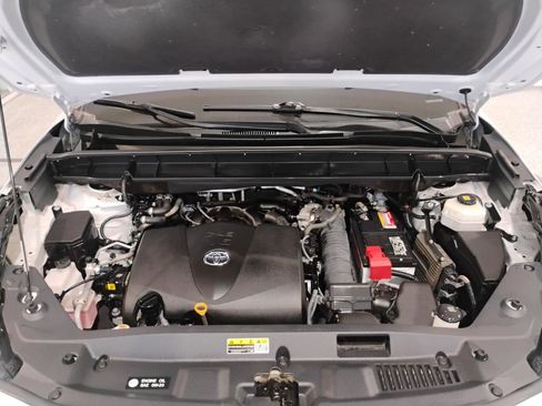 Used 2021 Toyota Highlander L image 94