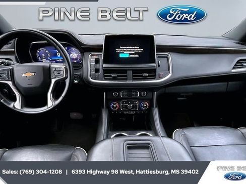 Used 2023 Chevrolet Suburban Premier image 13