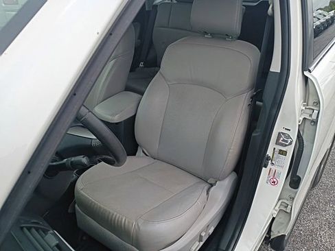 Used 2015 Subaru Forester 2.5i Touring AWD/4WD image 4