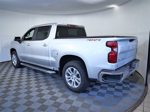 Used 2020 Chevrolet Silverado 1500 LT image 6