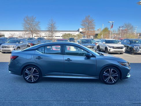 Used 2023 Nissan Sentra SR w/ SR Premium Package image 18