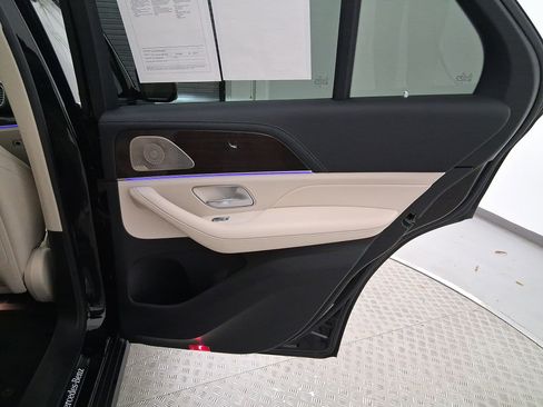 Used 2024 Mercedes-Benz GLE 450e 4MATIC image 34