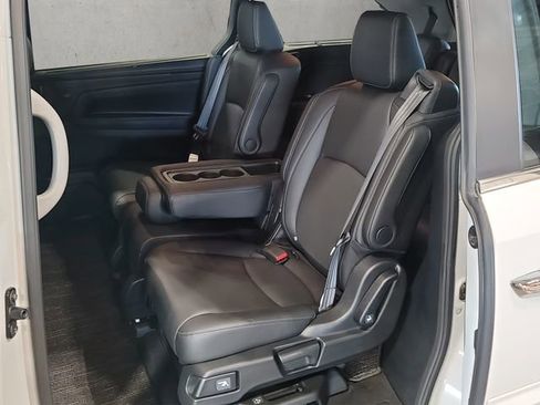 Used 2023 Honda Odyssey Touring image 19
