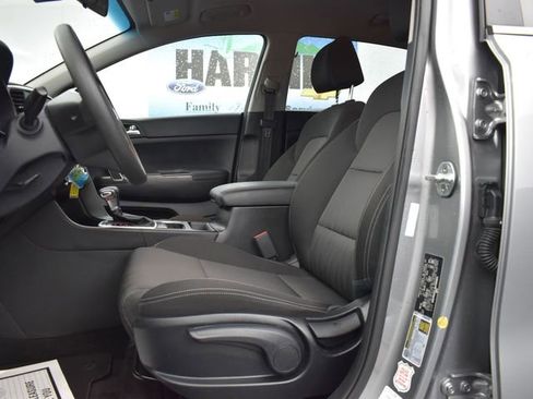 Used 2022 Kia Sportage LX FWD image 12