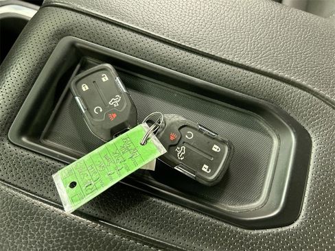 Used 2021 GMC Sierra 3500 Denali w/ Denali Black Diamond Edition image 12