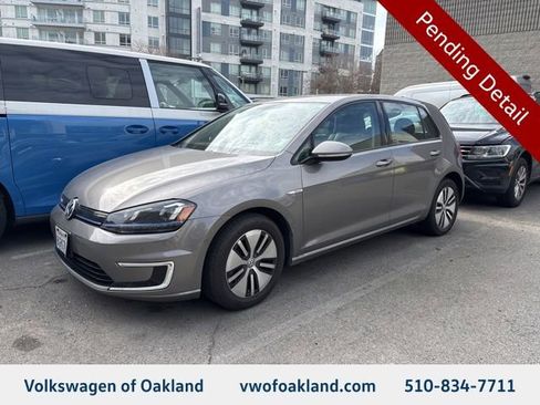 Used 2016 Volkswagen e-Golf SEL Premium w/ Driver Assistance Package image 1