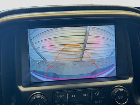 Used 2017 GMC Canyon Denali image 7