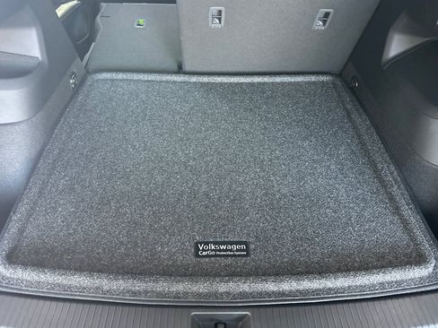 New 2026 Volkswagen Tiguan SE R-Line AWD/4WD image 13