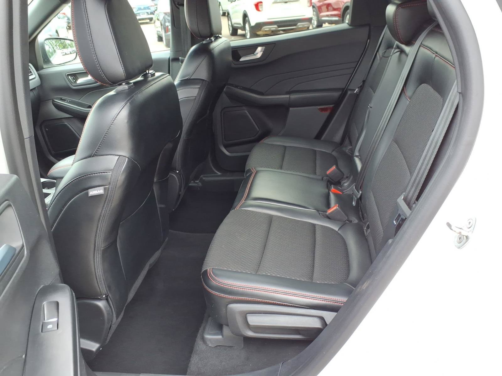 Used 2024 Ford Escape ST-Line w/ Tech Pack #1 AWD/4WD image 13