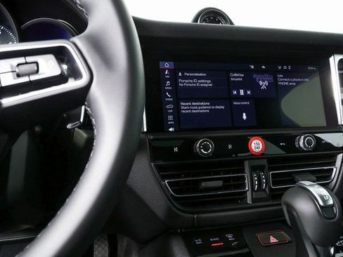 New 2026 Porsche Macan image 13
