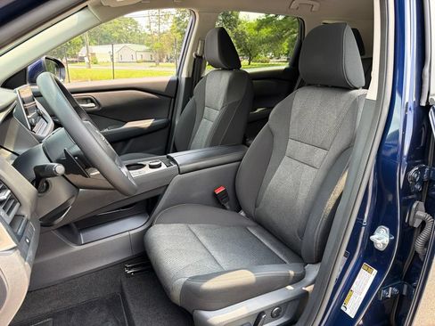 Certified 2024 Nissan Rogue SV AWD/4WD image 18