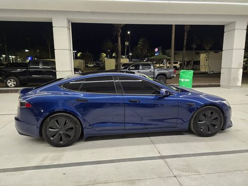 Used 2021 Tesla Model S Plaid image 8