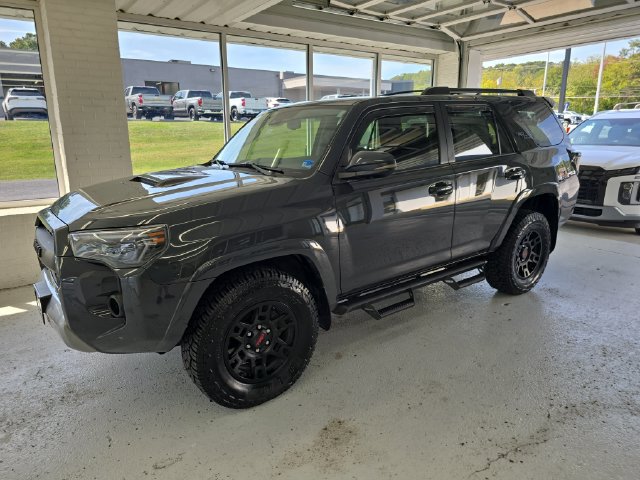 Used 2024 Toyota 4Runner TRD Off-Road Premium w/ Off Road Premium Plus Package AWD/4WD image 2
