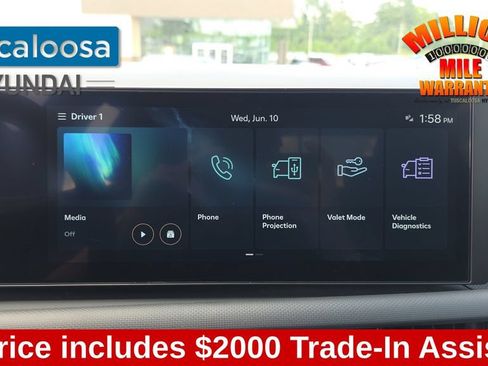 Used 2025 Hyundai Santa Cruz SE FWD image 19