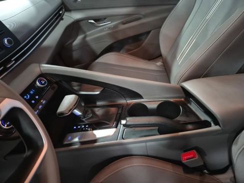 Used 2023 Hyundai Elantra SEL w/ Cargo Package image 21