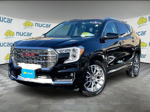 Used 2024 GMC Terrain Denali w/ Denali Premium Package image 3