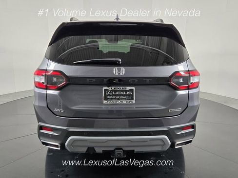 Used 2025 Honda Pilot Touring image 5