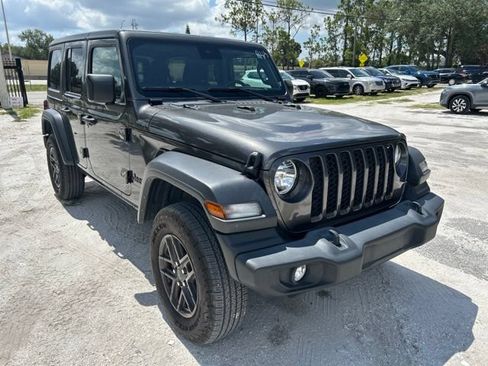 Used 2024 Jeep Wrangler Unlimited Sport AWD/4WD image 1
