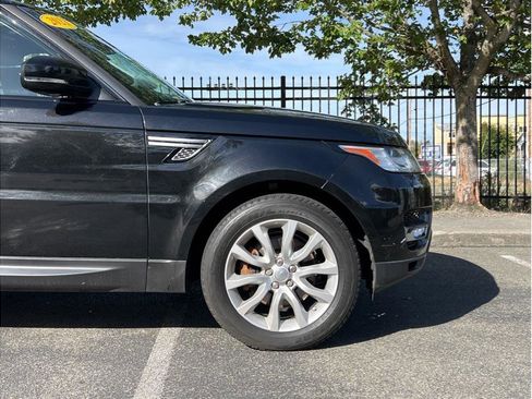 Used 2015 Land Rover Range Rover Sport HSE image 2