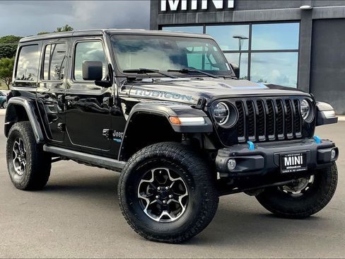 Used 2021 Jeep Wrangler Unlimited Rubicon 4xe w/ Dual Top Group image 33