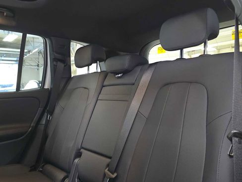 New 2026 Mercedes-Benz GLB 250 4MATIC image 17