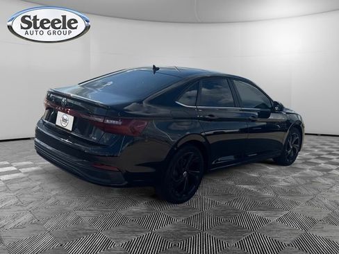 New 2026 Volkswagen Jetta SE FWD image 5