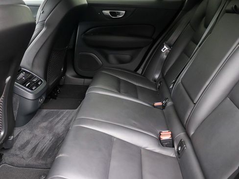 Used 2024 Volvo V60 B5 Cross Country Ultimate w/ Protection Package Premier AWD/4WD image 15