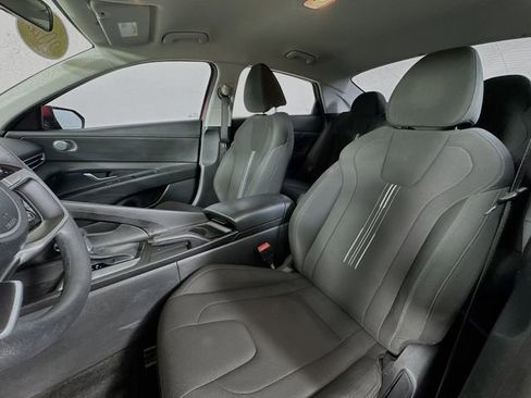 Used 2021 Hyundai Elantra SEL w/ Cargo Package image 11