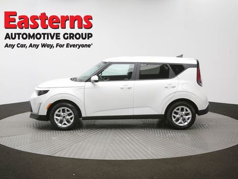 Used 2024 Kia Soul LX w/ Option Group 015 FWD image 57
