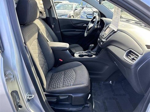 Used 2020 Chevrolet Equinox LT image 9