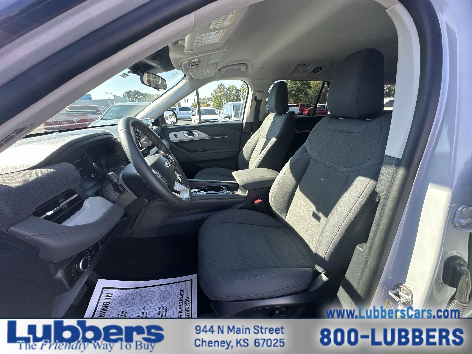 Used 2026 Ford Explorer Active AWD/4WD image 11