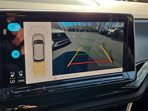 Certified 2025 Volkswagen Atlas Cross Sport SEL image 8